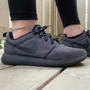 Womens Nike Roshe One Black Wolf Grey Tennis Shoes
